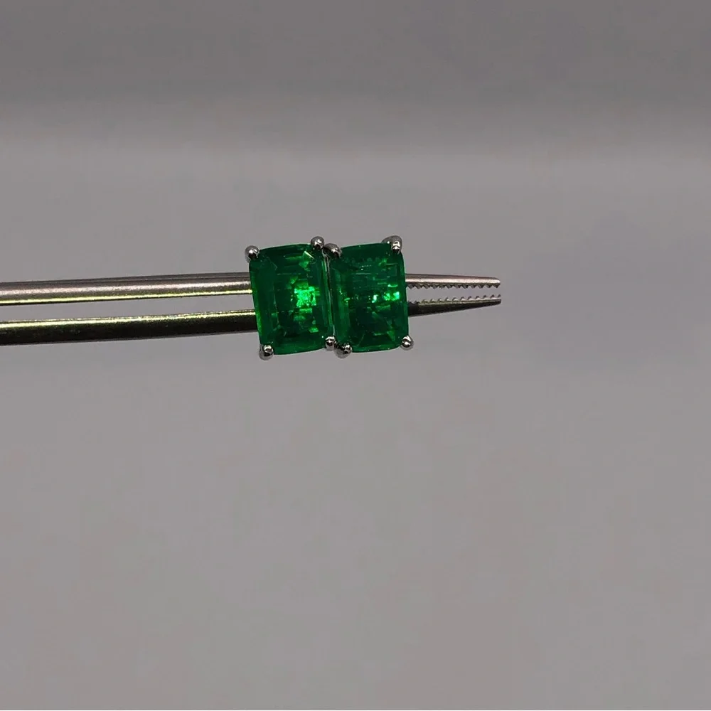 1ct Emerald Earrings